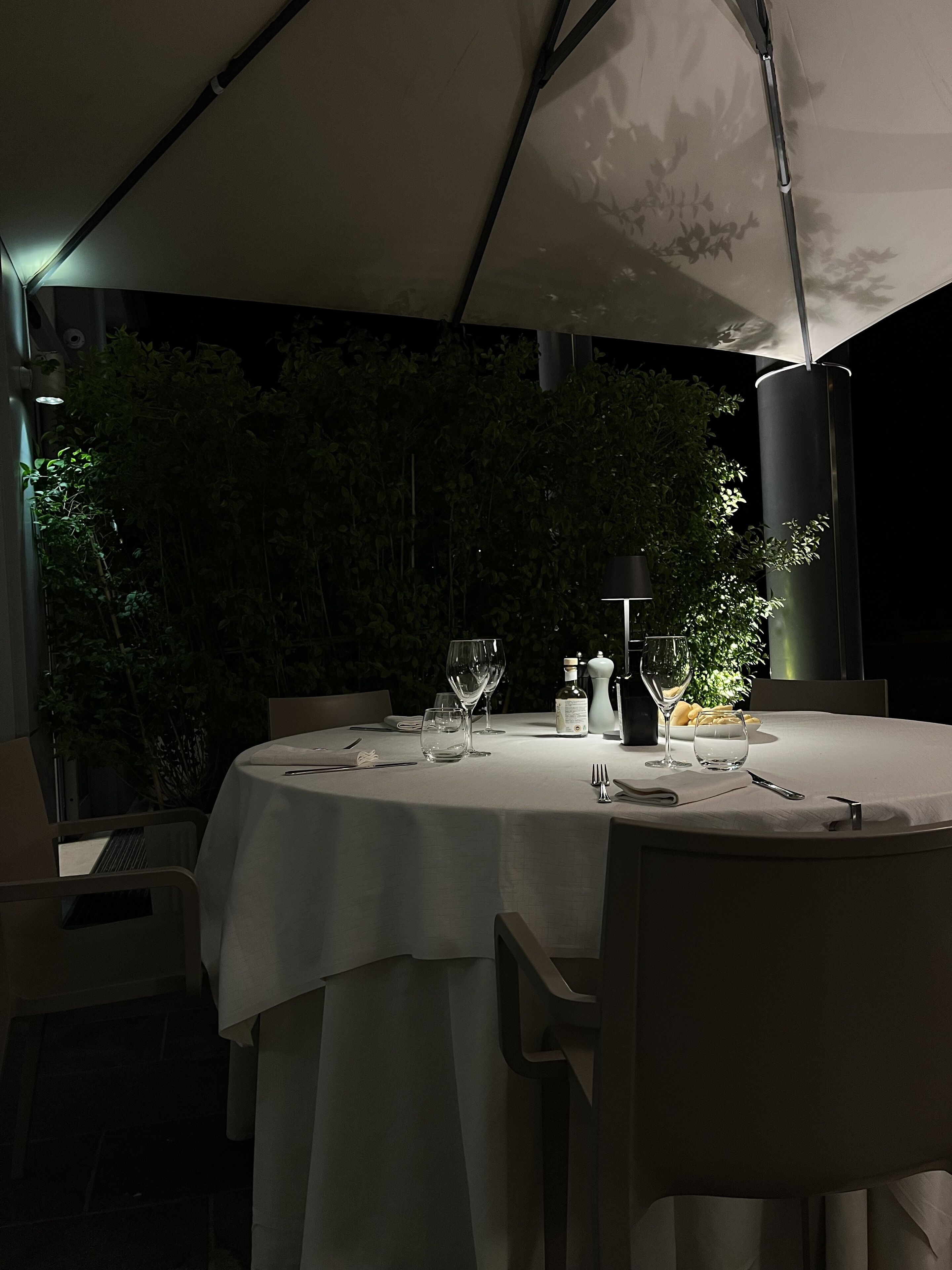 breakfast, lunch, dinner served; italian cuisine