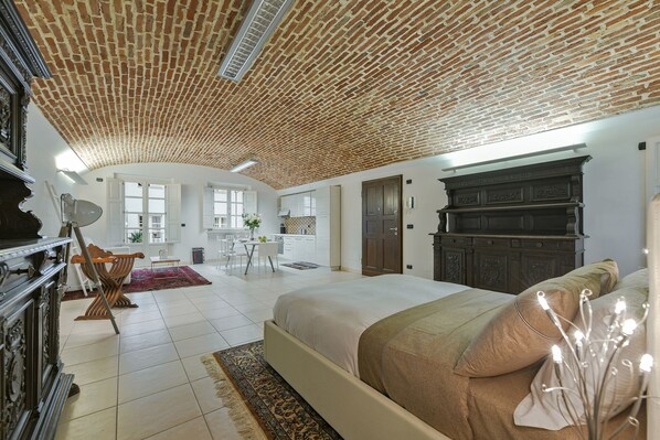 1 bedroom, individually decorated, individually furnished, desk - Casa di Brigitta (Alba)