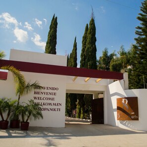 Entrada de la propiedad