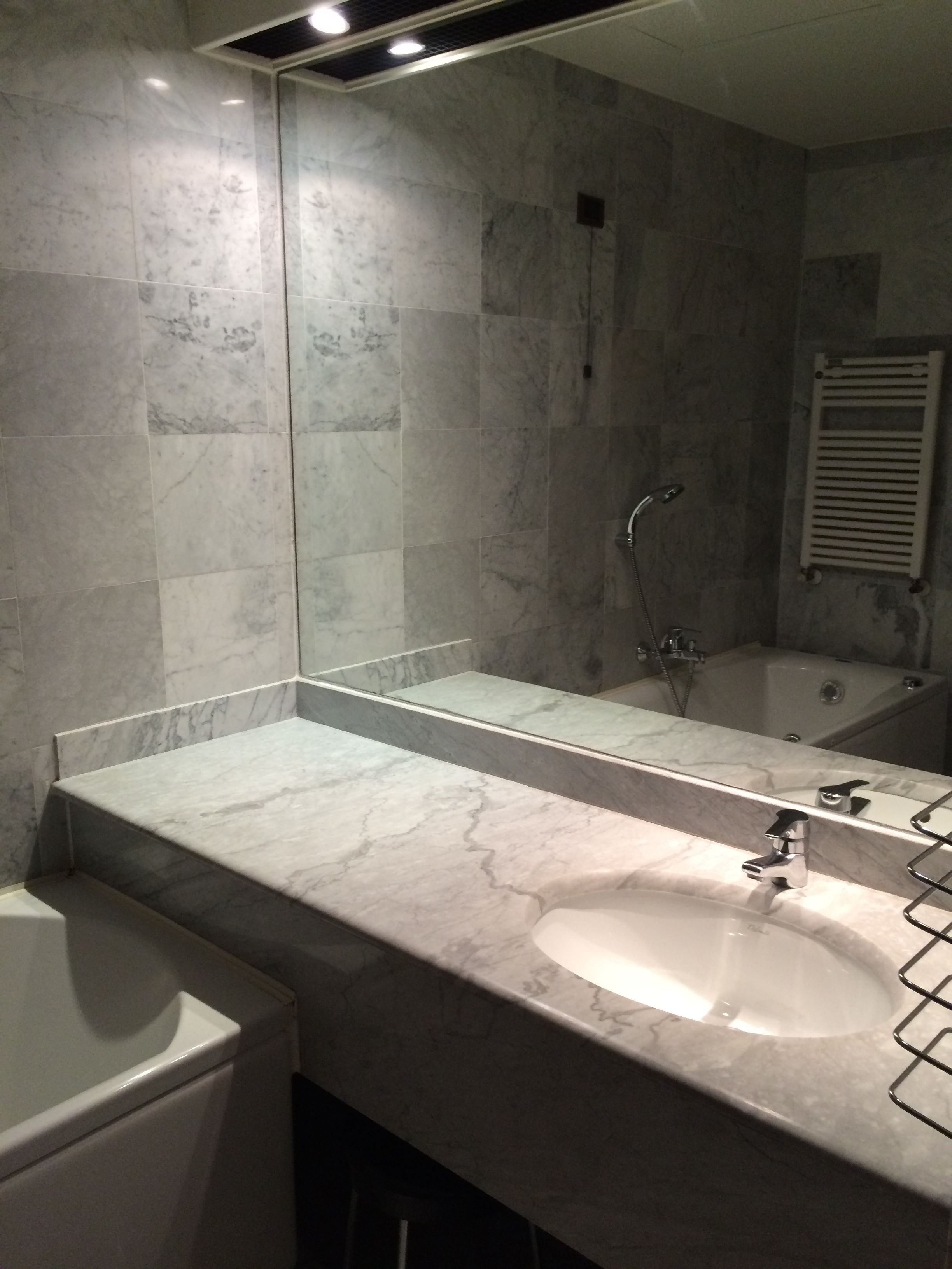 quadruple room | bathroom | jetted bath, free toiletries, hair dryer, bathrobes