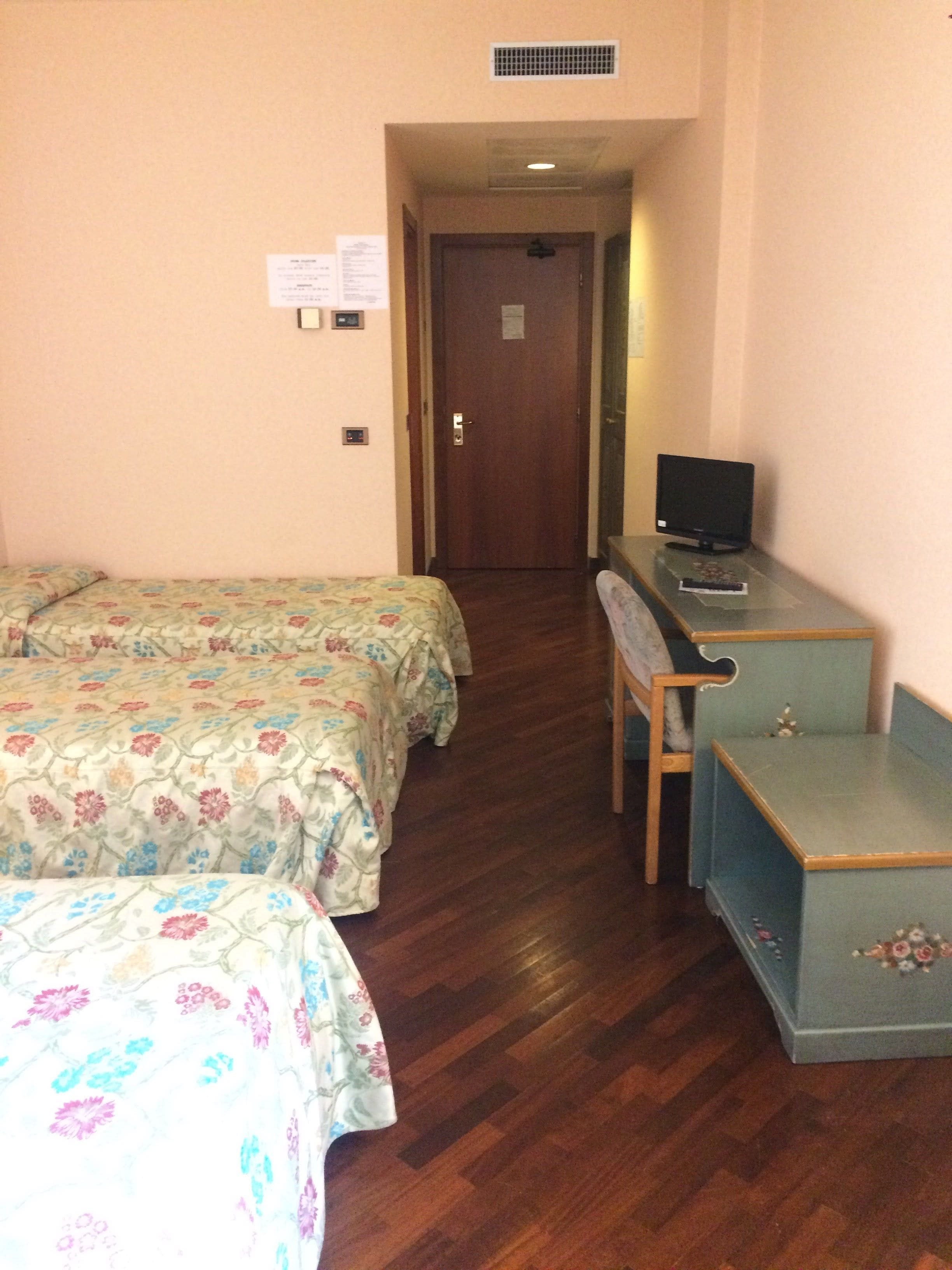 premium bedding, in-room safe, desk, soundproofing