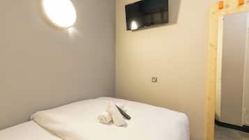 Basic Double Room, 1 Double Bed, No Windows