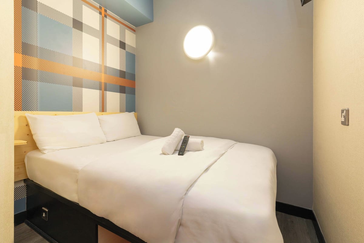 Basic Double Room, 1 Double Bed, No Windows