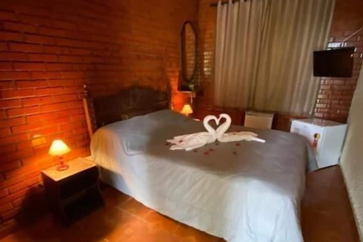 1 bedroom, minibar, free wifi, bed sheets