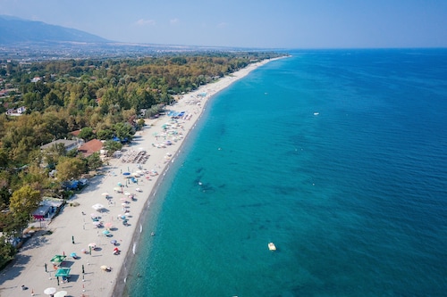 Sintrivanis Beach Resort