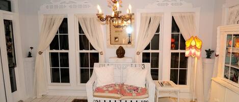 المنشأة من الداخل