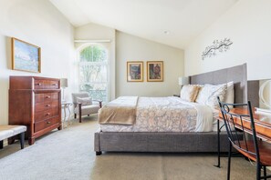 2 chambres, fer et planche à repasser, lit parapluie, Wi-Fi gratuit