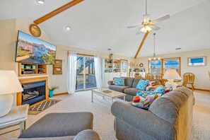 TV, DVD player, books, stereo