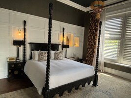 奢华双人房, 1 张双人床, 独立浴室 (Diamond) | 高档床上用品、迷你吧、办公桌、熨斗/熨板