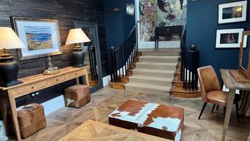 Premium bedding, minibar, desk, iron/ironing board