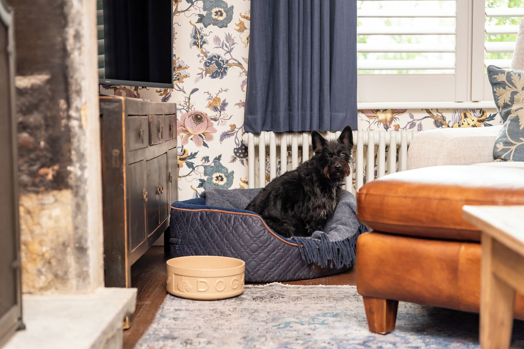 luxury studio suite, 1 queen bed (apartment) | premium bedding, minibar, desk, iron/ironing board