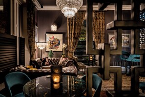 2 barer/lounger, cocktailbar og takterrassebar