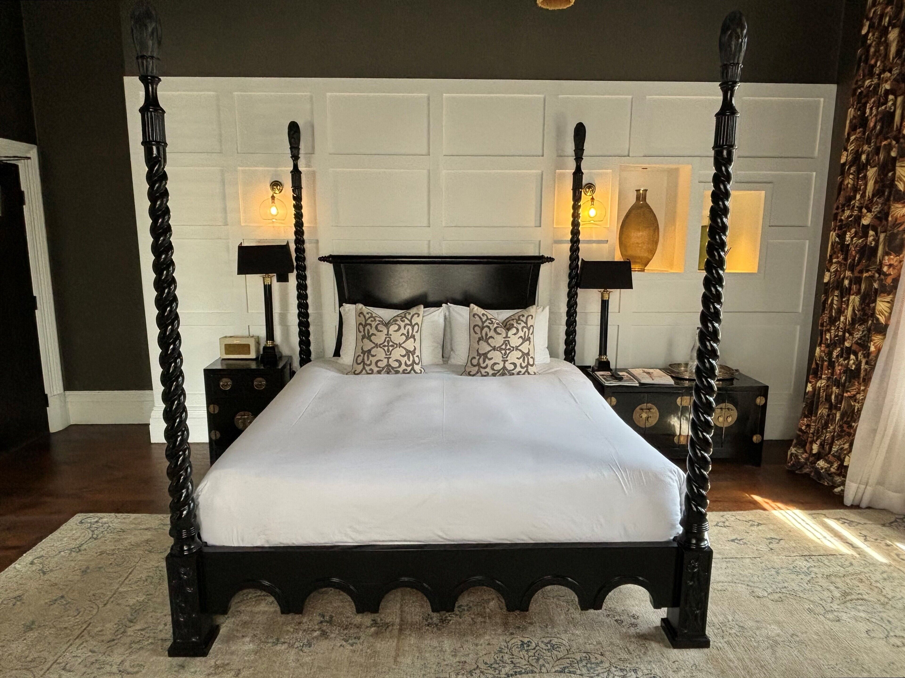 luxury double room, 1 double bed (diamond) | premium bedding, minibar, desk, iron/ironing board