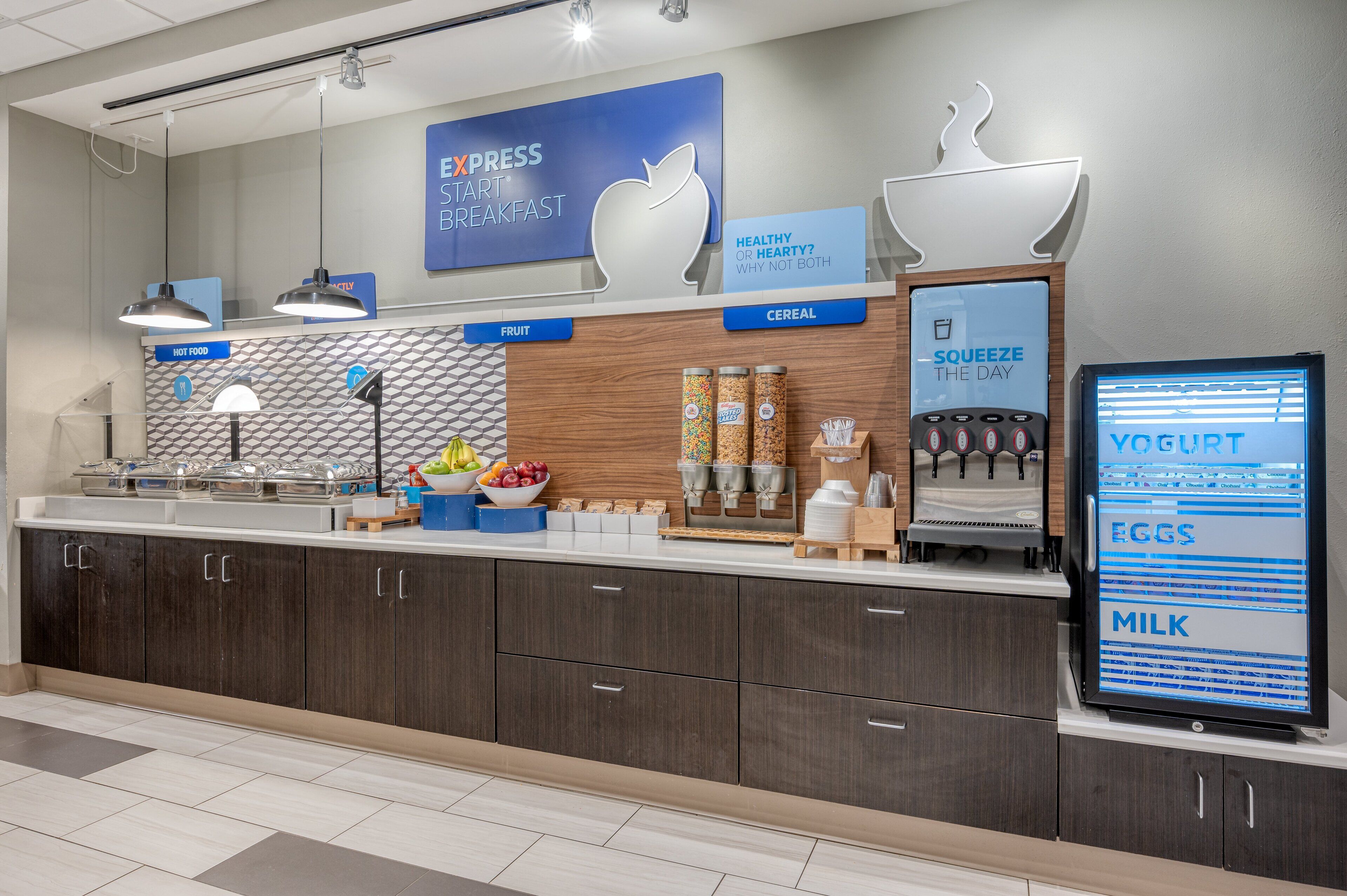 free daily full breakfast