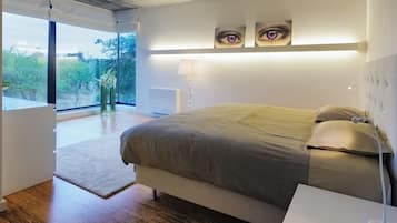 Biệt thự Deluxe, nhiều phòng ngủ, quang cảnh núi | 9 phòng ngủ, két bảo mật tại phòng, bàn, phòng cách âm