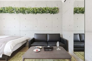 高級寝具、デスク、WiFi (無料)