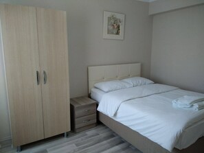 Bügeleisen/Bügelbrett, kostenloses WLAN