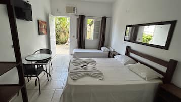 Standard Room | Minibar, iron/ironing board, free WiFi, bed sheets