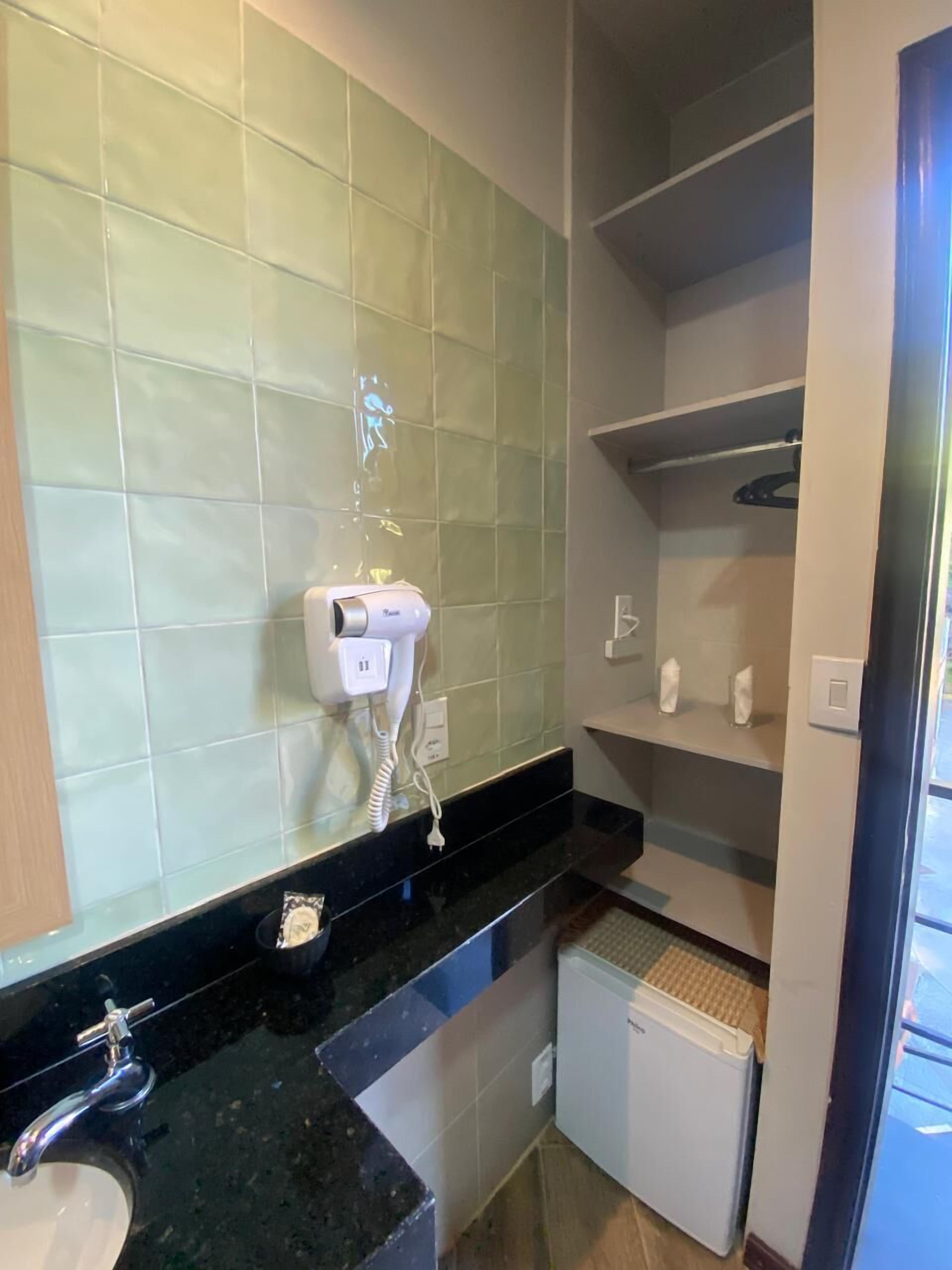 suite perola | 1 bedroom, minibar, free wifi, bed sheets