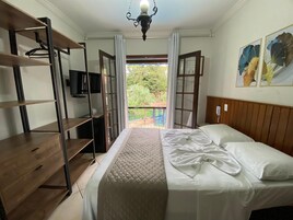 Quarto casal conforto | Frigobar, Wi-Fi de cortesia, roupa de cama
