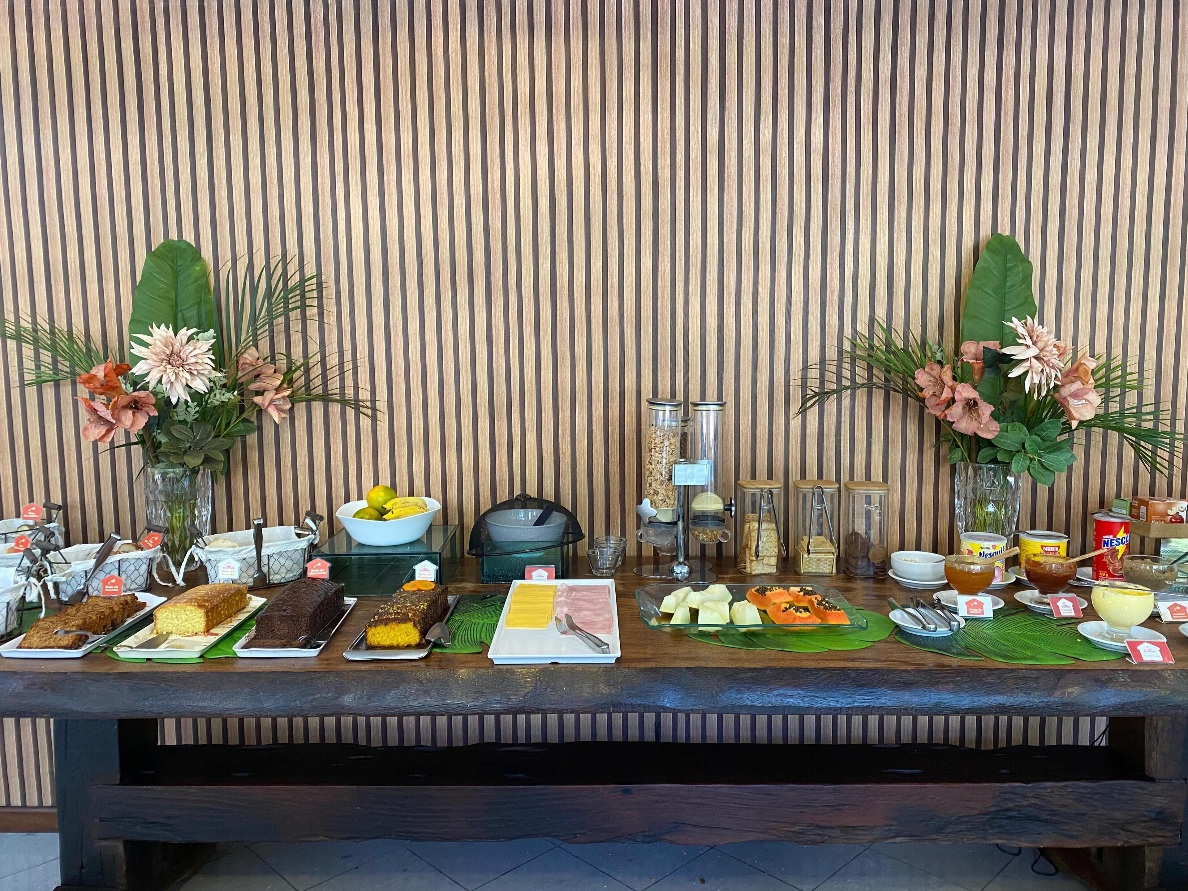 Bao gồm bữa sáng buffet hàng ngày 