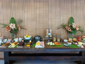 Free daily buffet breakfast - Hotel Casa Encantada Penedo (Itatiaia)