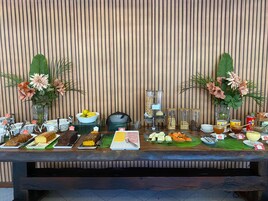 Desayuno bufé gratuito y diario