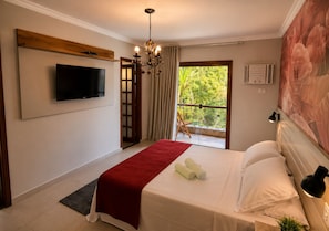 SUITE CRISTAL QUEEN | Minibar, WiFi (free), bed sheets