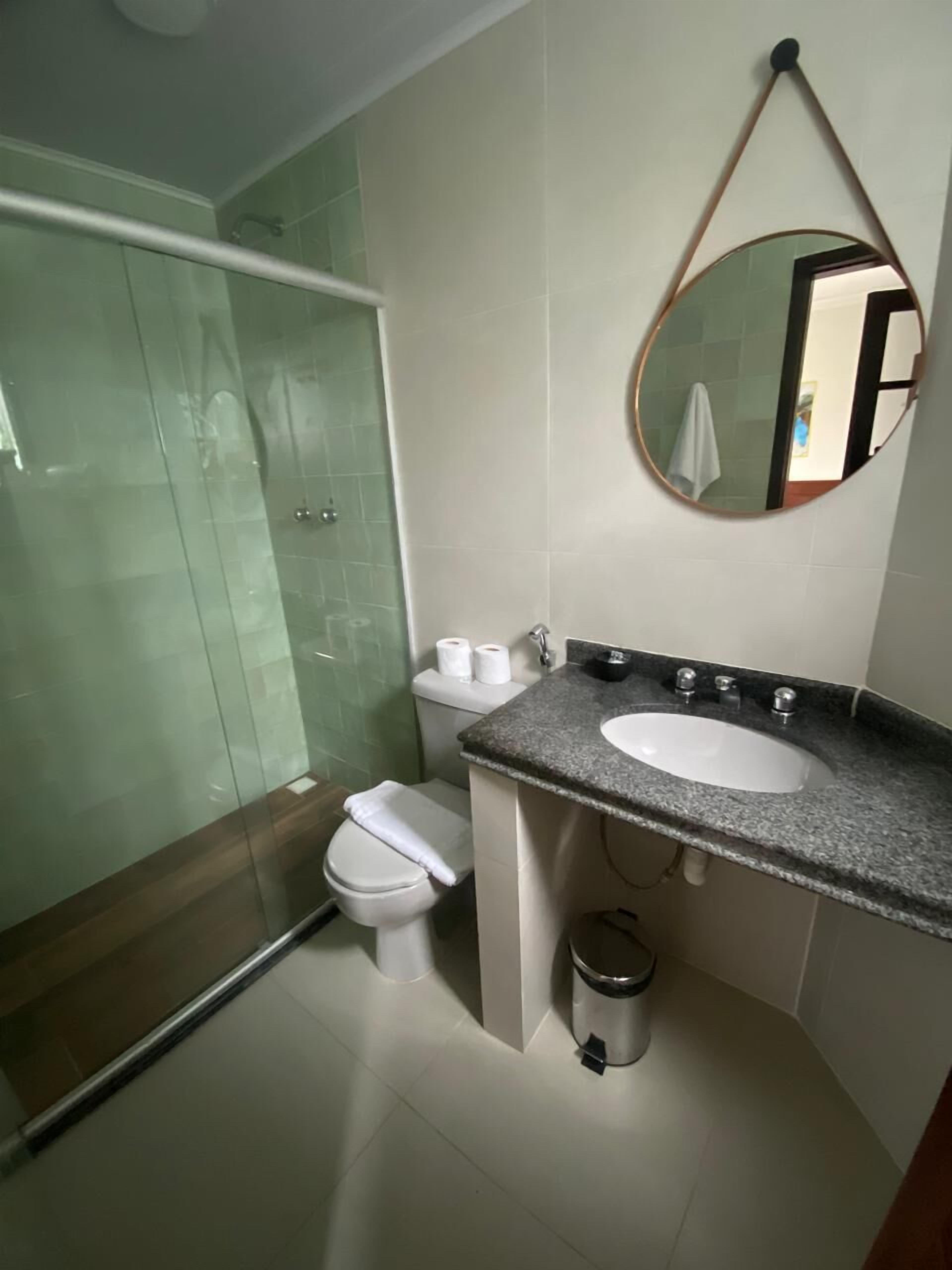 suite cristal queen | bathroom | shower