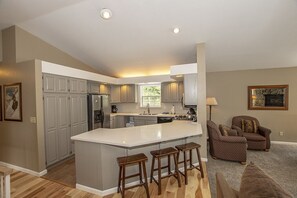 Interior - Garret's Place by Hauserman Rental Group (Tahoe City)