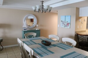 Dining - Rest Ashored!  Beachfront, 6th floor 3/3 gulf front spacious vacation condo. (Panama City Beach)