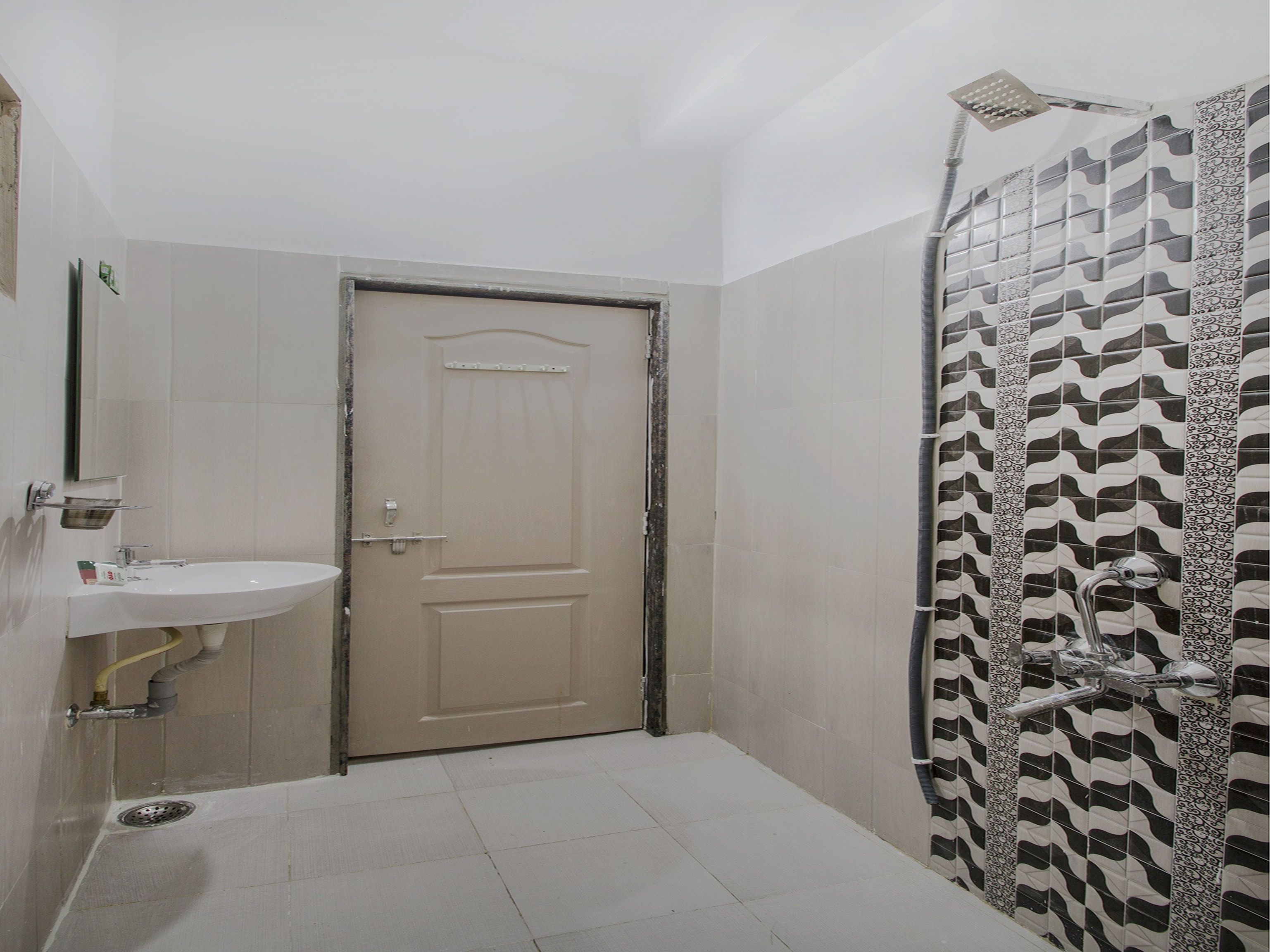 double or twin room | bathroom | free toiletries, towels