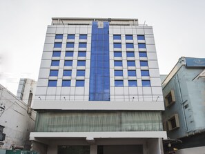 Front of property - OYO 10139 Hotel Palak Residency (Hyderabad)