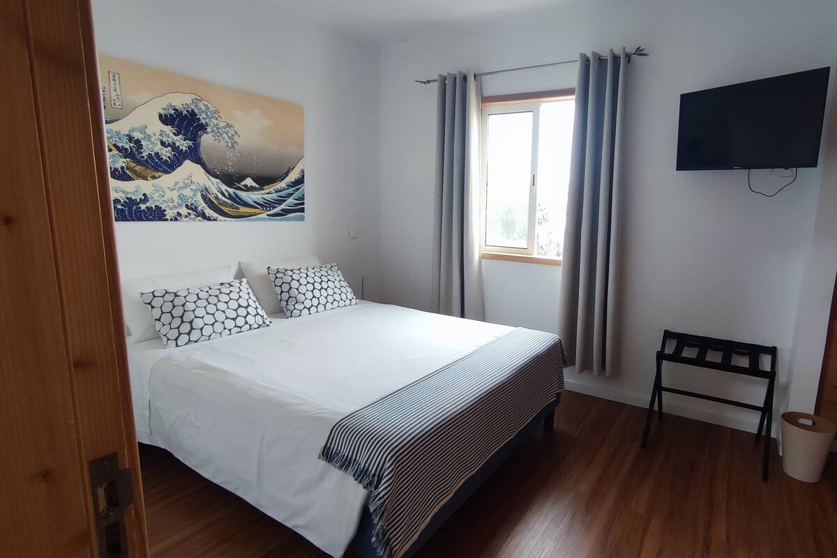 Habitación doble | Cunas, wifi gratis y ropa de cama