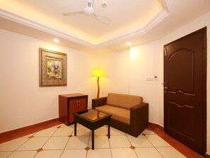 Double or Twin Room | Free WiFi - Hotel Emarald Hotel (Kanayannur)