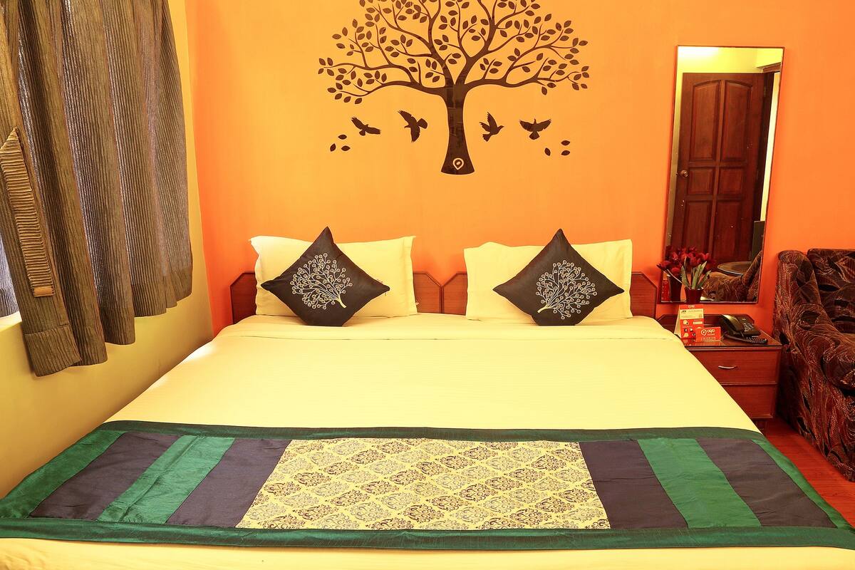 خزنة داخل الغرفة وواي فاي مجانًا