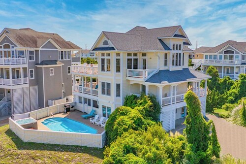 Semi-Oceanfront Dog Friendly w/ Pool, Hot Tub, Home Theater, and Game Room
