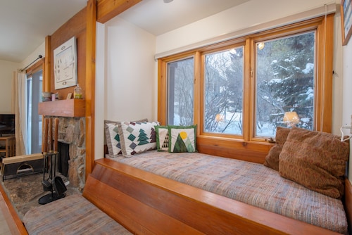 RMR: Columbine 1011 Condo in The Aspens/Wilson,WY