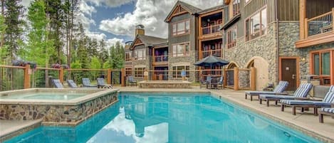 Outdoor pool, a heated pool