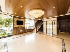 Lobby - OYO 9680 National Residency (Mysore)