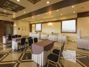 Banquet hall - OYO 9680 National Residency (Mysore)