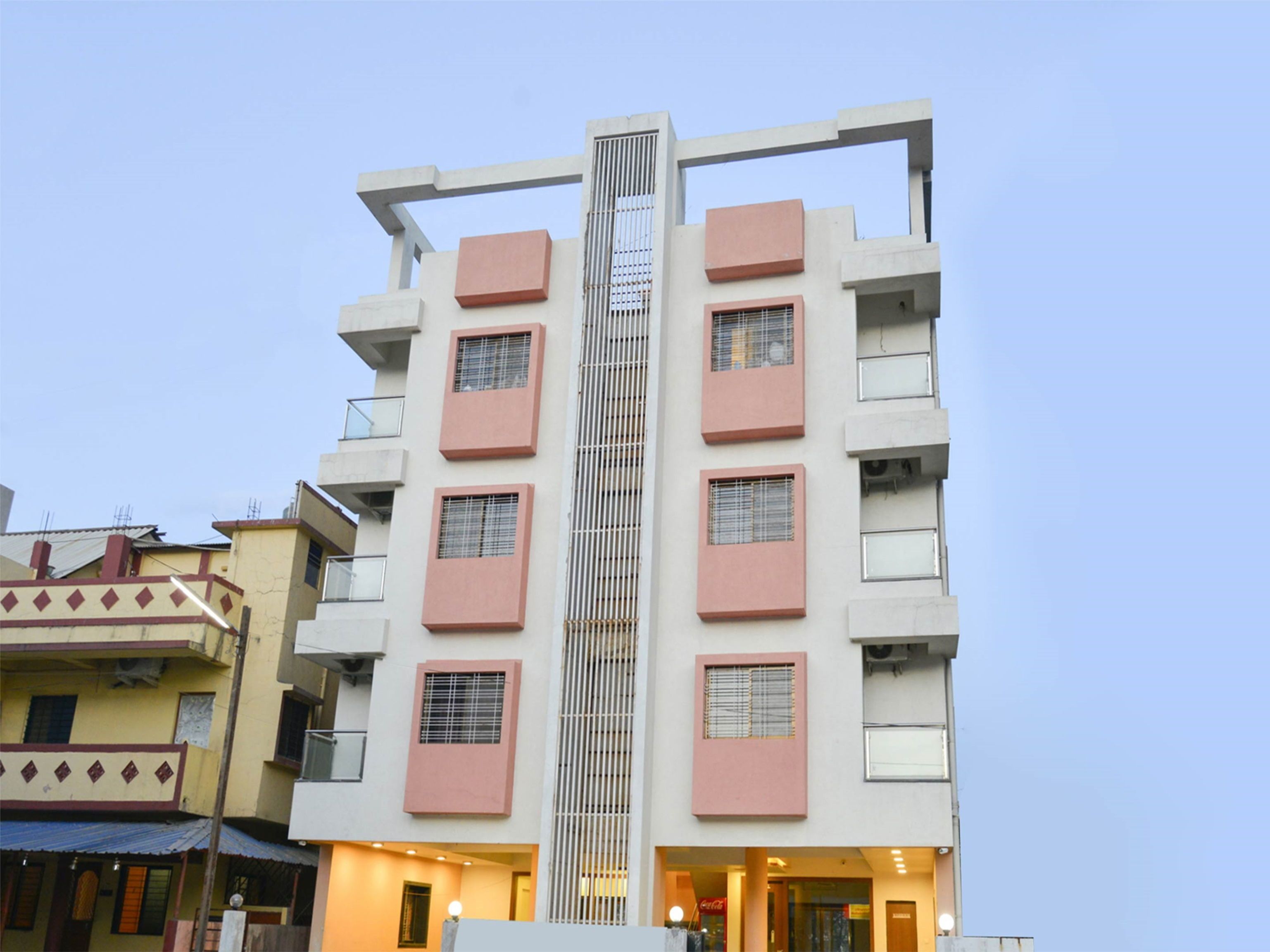 ด้านหน้าที่พัก