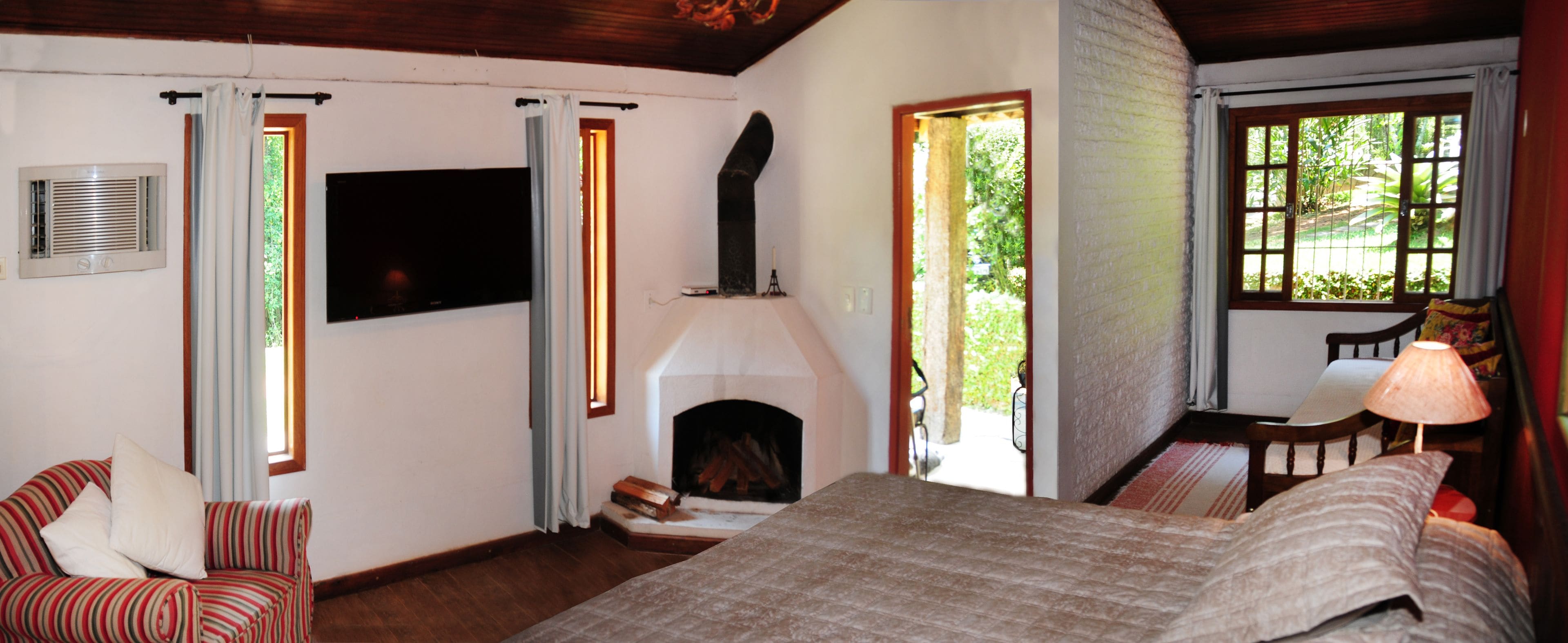 chale quiosque 10 | minibar, blackout curtains, iron/ironing board, free wifi