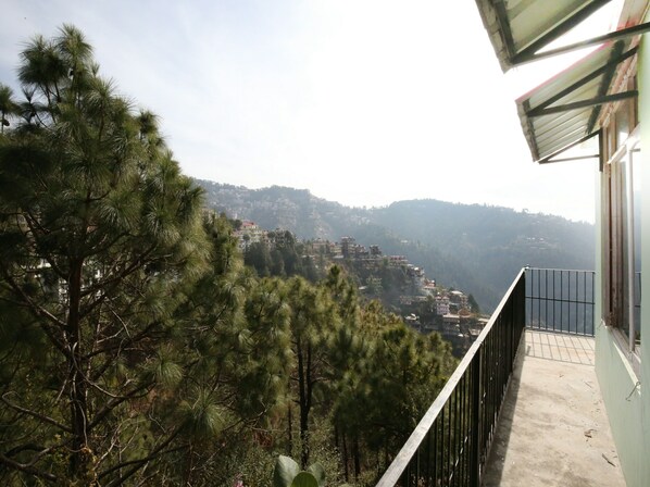 Double or Twin Room | Balcony - OYO 10409 Home Cozy 4BHK New Shimla (Shimla)