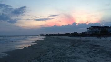 Camastros y toallas de playa