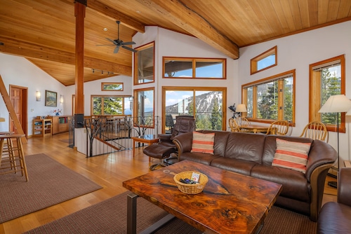 Alpine Retreat by Hauserman Rentals