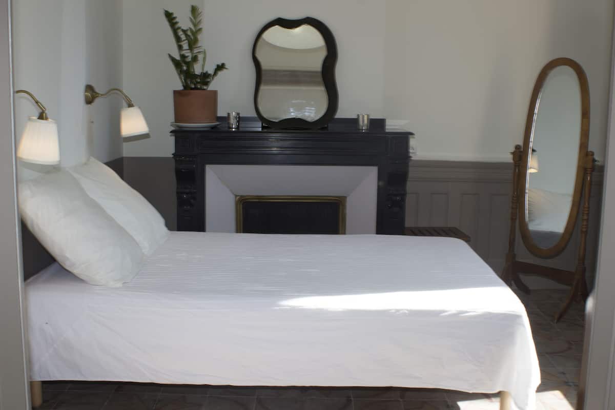 1 chambre, literie de qualité supérieure, minibar, bureau