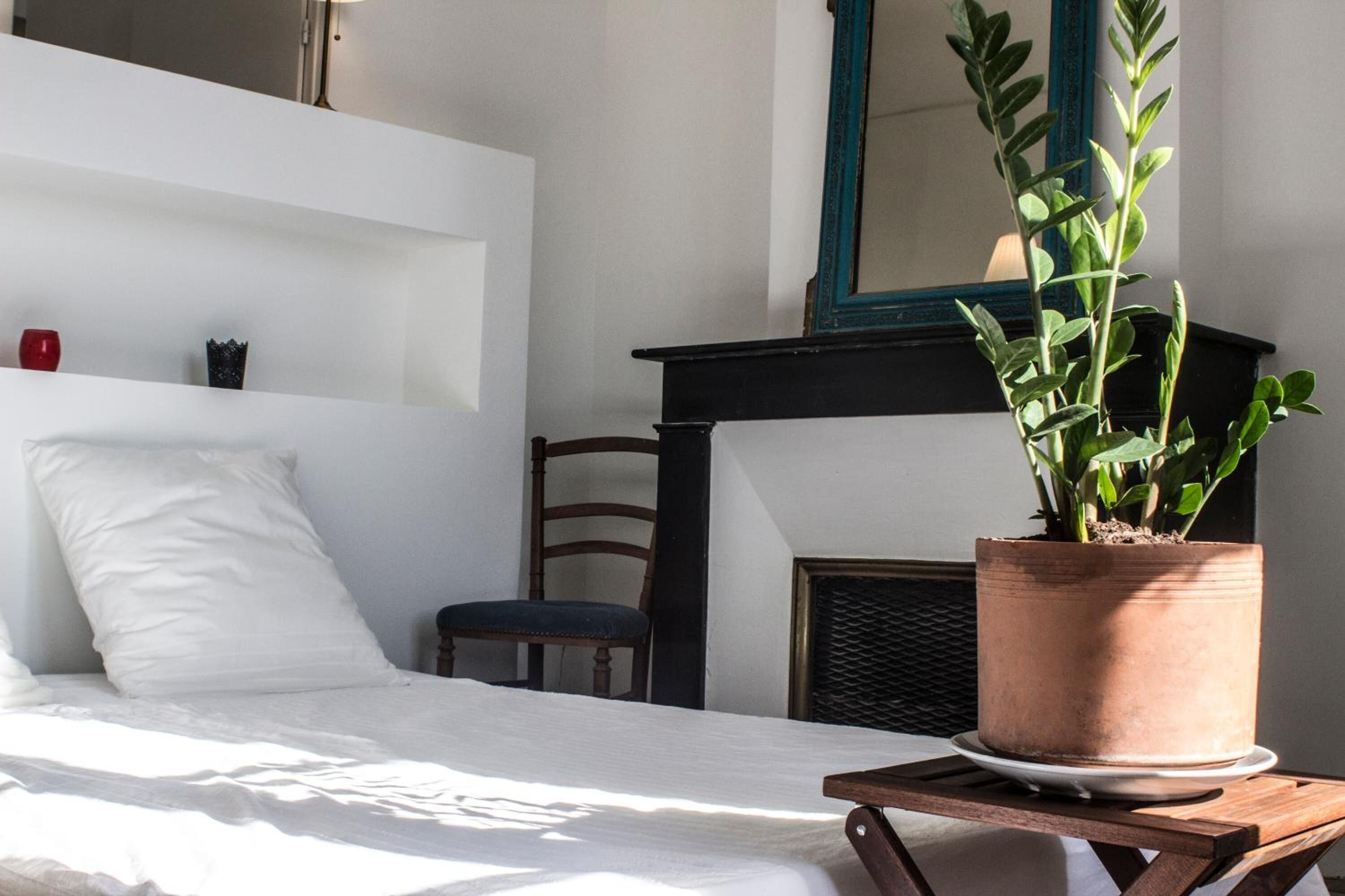 1 bilik tidur, peralatan tempat tidur premium, bar mini, meja 