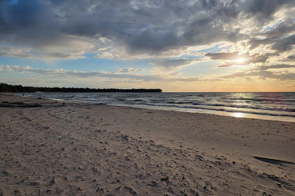 the best beach around! ⛱️