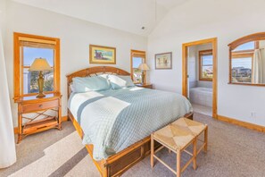 4 bedrooms, desk, free WiFi, bed sheets - Oceanview Retreat with Private Pool, Hot Tub, Game and Media Rooms (Salvo)